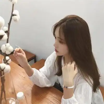 看起来很干净的优质女生头像图片
