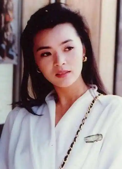 周润发老婆旧照,年轻时颜值不输林青霞_陈荟莲_妻子_活动