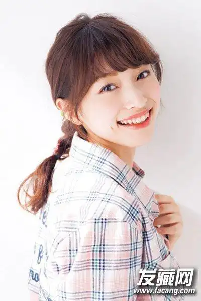 低马尾发型图片气质优雅迷人