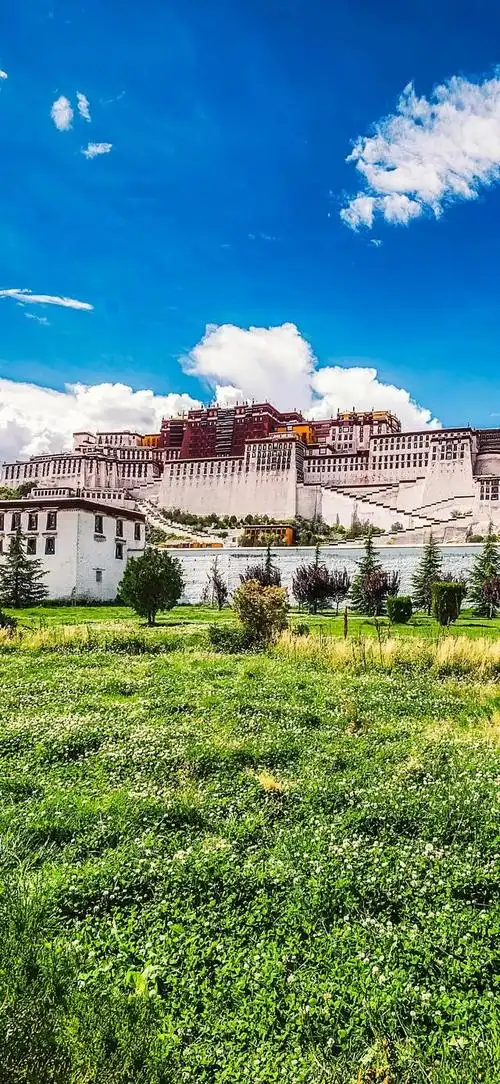 布达拉宫壁纸,布达拉宫可以让自己的信仰在稀薄的空气中得到升华