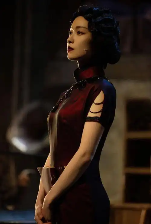 女明星爱穿 导演爱拍,大家疯狂pick的旗袍究竟有什么魔力?