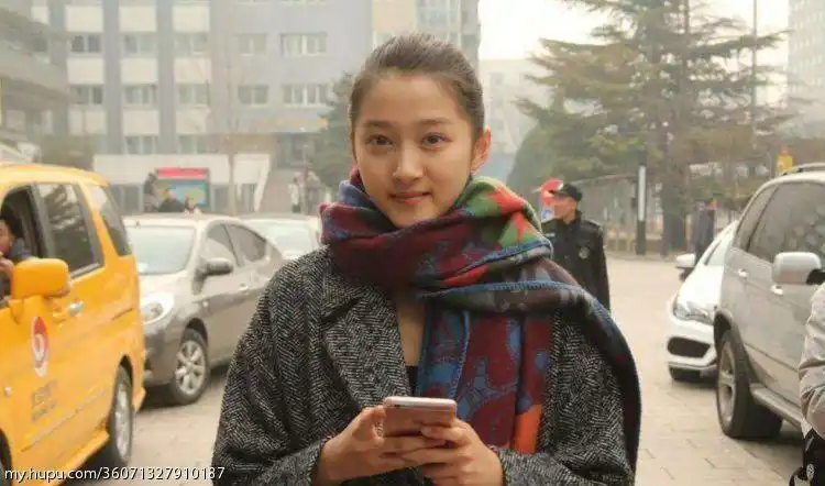 关晓彤早年素颜照什么水平.来讨论一波zt