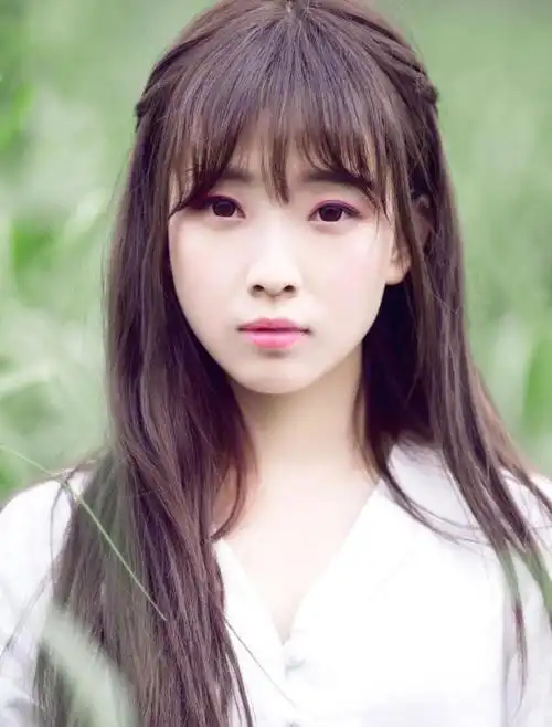 15岁好看的女生图片