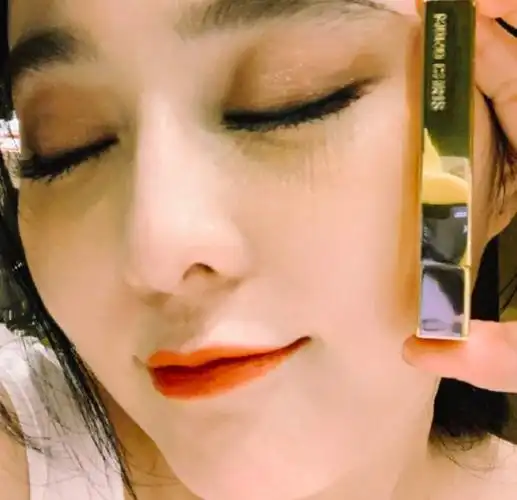 范冰冰分手后再拍新杂志事业上升,鼓励女孩们变美只为取悦自己