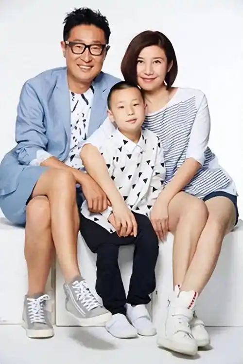 林永健:长得丑,抠门,还四处求人,老婆却最爱他_角色_张丰毅_王向明