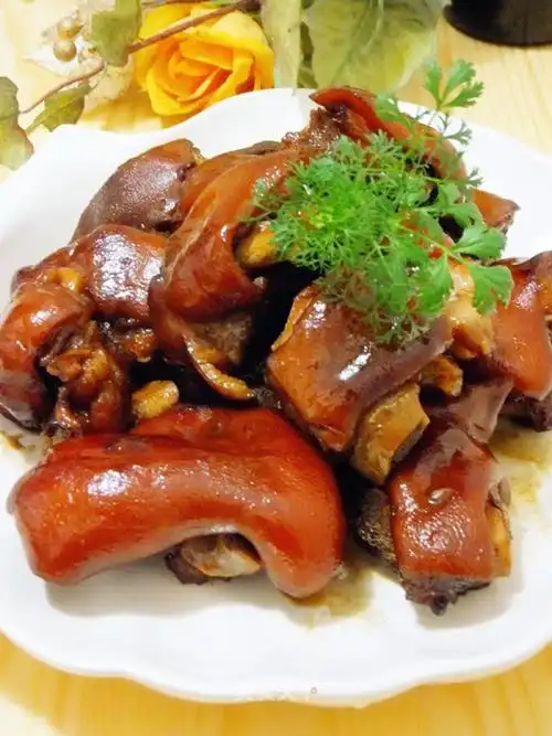 酱焖猪蹄的做法步骤_荧姳_美食天下