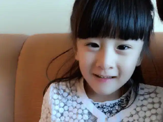 田亮女儿"整容式"长大,小时候活泼可爱,如今长开美成初恋脸