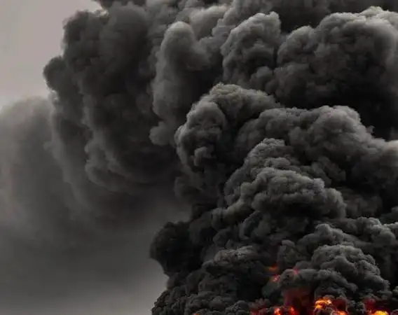 科威特轮胎着火太空都能看到浓烟,或引发全球灾害,为何还不扑灭