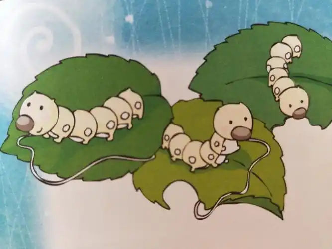 东方之星外国语幼儿园第十五周微课堂——艺术《蚕宝宝》 邓老师