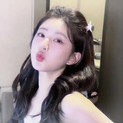 清纯甜妹赵露思头像