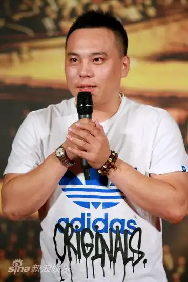 图文:电影《一夜成名》开机-田娃亮相