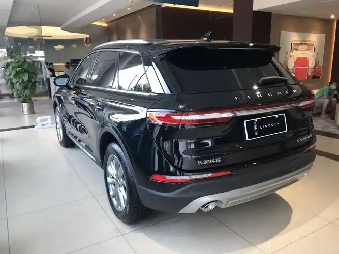 林肯冒险家我进店以后第眼就被迷住车单单外观设计就足以让人眼前亮