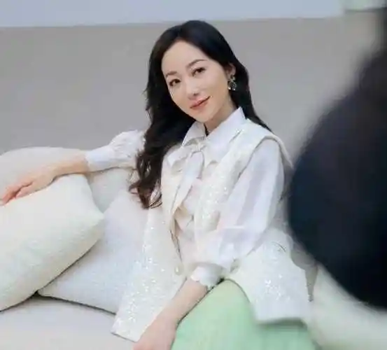 韩雪亮相浪姐,掀起话题女王回归热潮_观众_焦点_家世