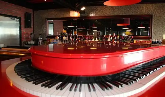 钢琴酒吧