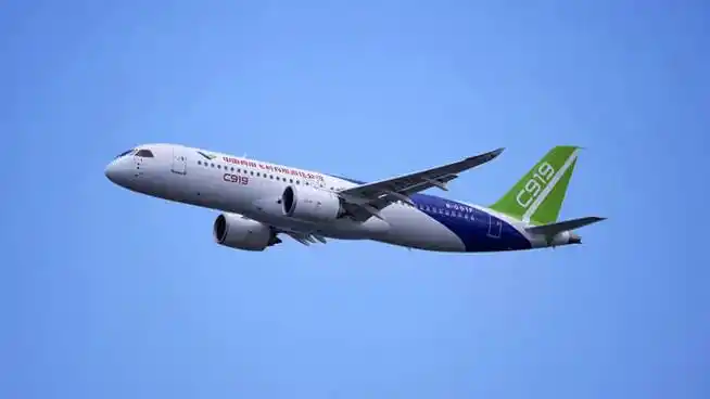 新加坡航展开幕,c919迎来国外首秀_飞机_中国_王亚男