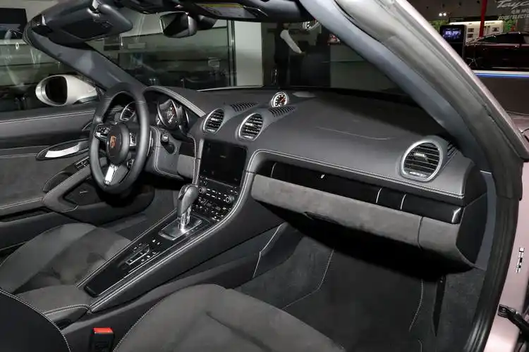 保时捷718中控台车身发动机