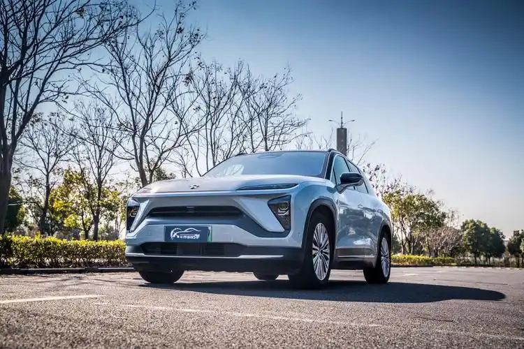 弹车评测:蔚来es6,造车新势力销量尖兵的优与劣