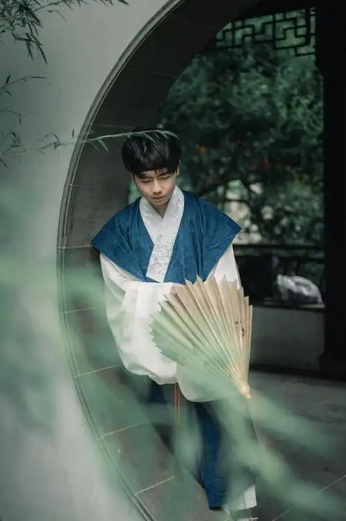 汉服少年国风汉服男生汉服也好看