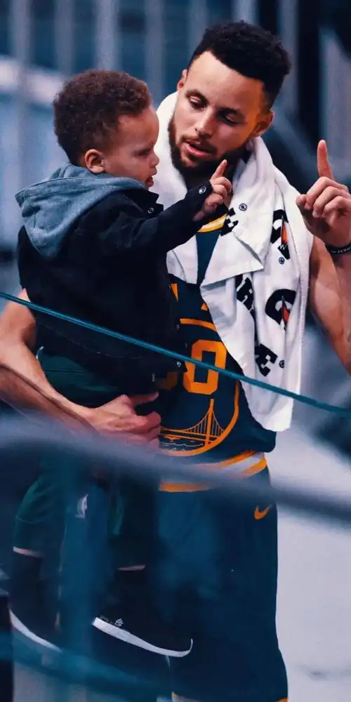 篮球壁纸新一轮球星帅气大图来喽