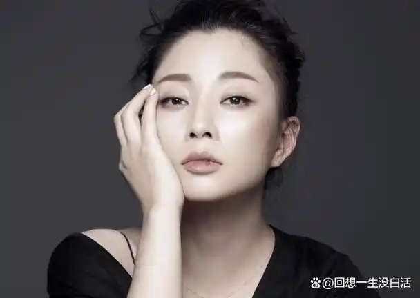 在很多观众眼中,女演员殷桃的嘴角总有一种"破碎"的现象.