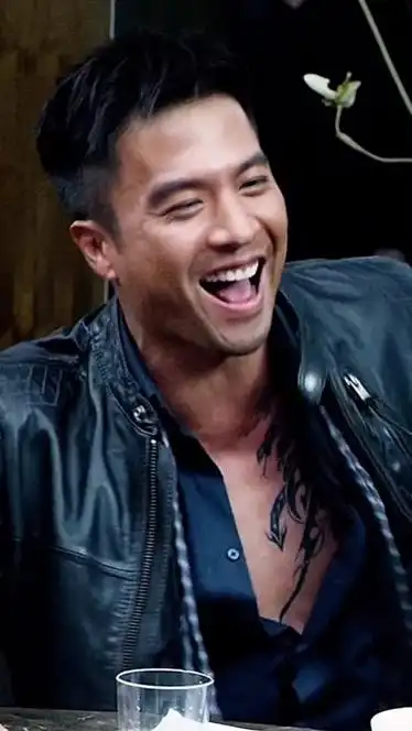 安志杰每次看到都怕主角打不过他特殊身份