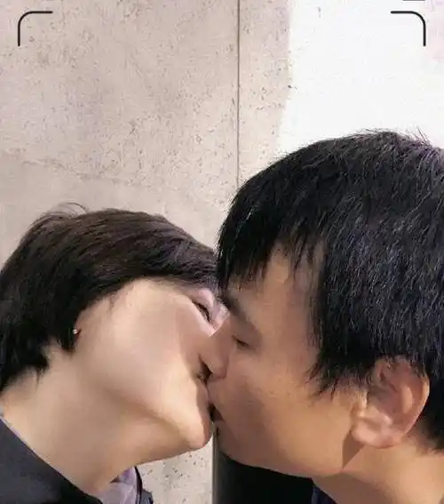 袁立三婚老公,是一位诗人,27岁爆红的杜小月,终于找回自己_梁太平