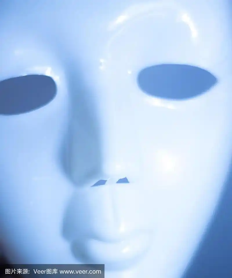 可怕可怕可怕的面具空洞的眼睛和可怕的幽灵般的凝视.