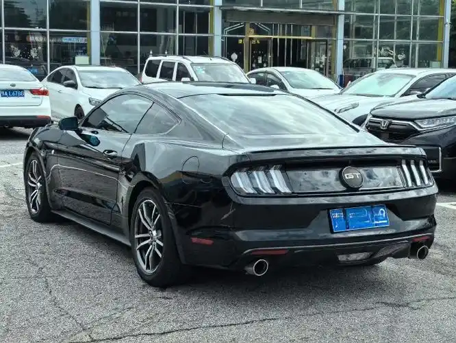 新货上架:福特野马2.