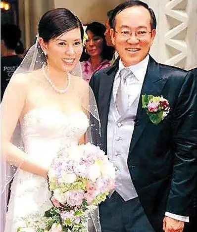 罗慧娟与老公