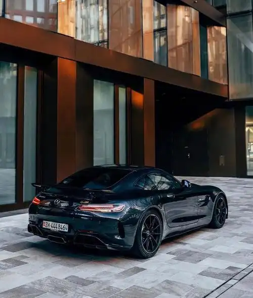 老司机撩车:奔驰amg gtr号称绝地黑武士!给力