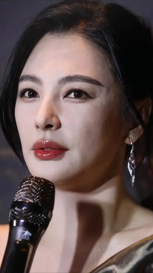 女星张雨绮,强大气场一般人难以驾驭