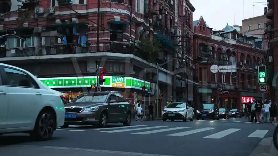 上海老街道人流