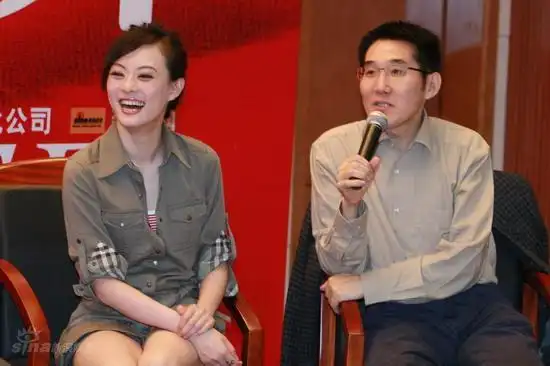 图文海岩舞者发布会孙俪开心大笑