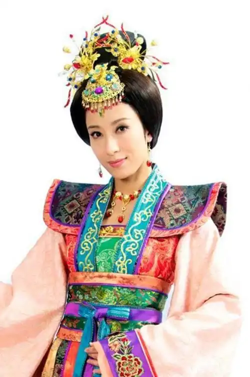 万贞儿 网络图片