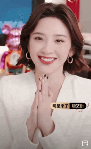 她们的笑容 比春天更温暖