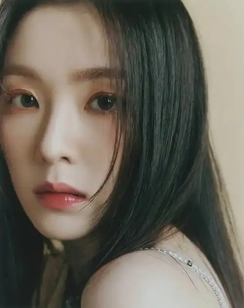 裴珠泫irenever日专正规一bloom扫图