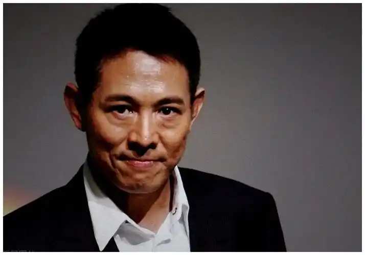 李连杰我愿把全部家产捐出去只为改回中国籍