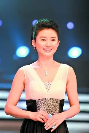 cfp图由王小丫主持的央视二套名牌节目《开心辞典》日前正式启动首个