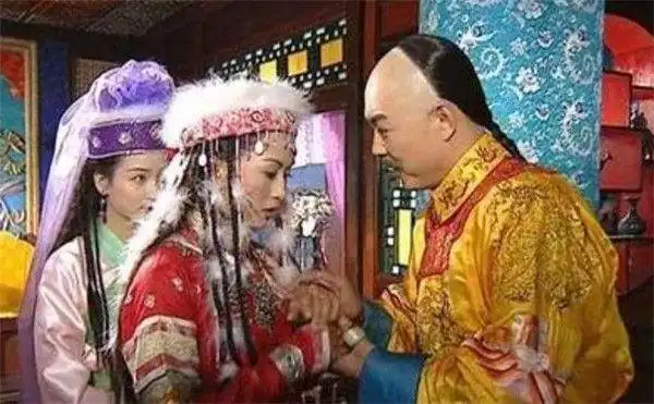 还珠格格中的香妃是什么来历与乾隆的感情如何