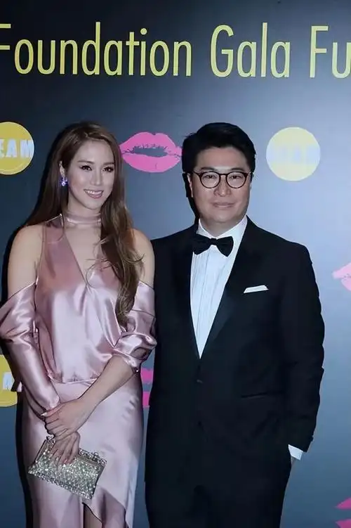 普通家庭出身,父母步步为营,徐子淇终嫁入豪门成为千亿少奶奶