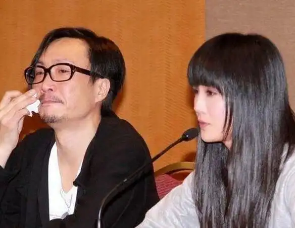 【图】揭蔡卓妍和郑中基为什么离婚 发布会现场双双落泪感谢陪伴