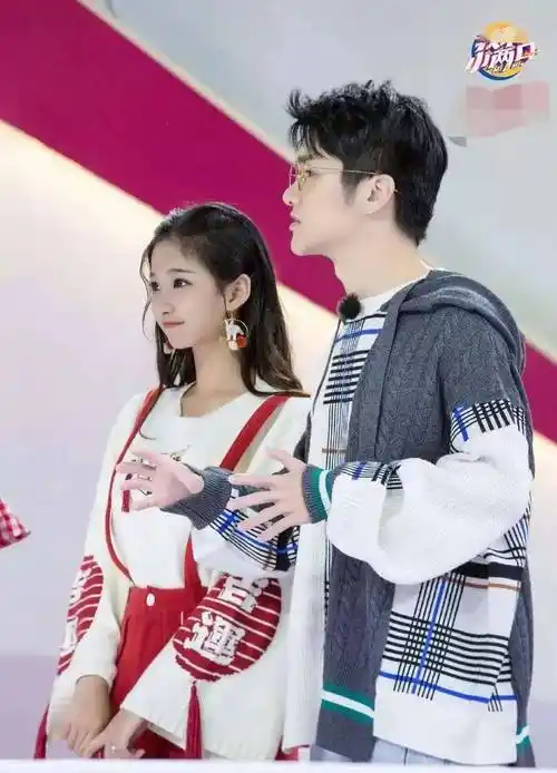 戚蓝尹怪若风给儿子喝冰水吵架后急哭,事后丈夫离家出走!