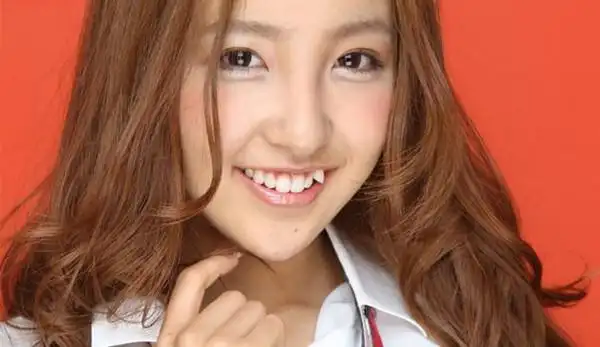 长虎牙的女孩有福气吗虎牙女生克夫还是旺夫2