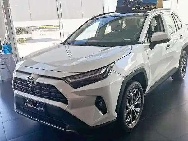 一汽丰田紧凑型suv怎么样 跌破13万,丰田荣放继续放价,可以考虑吗