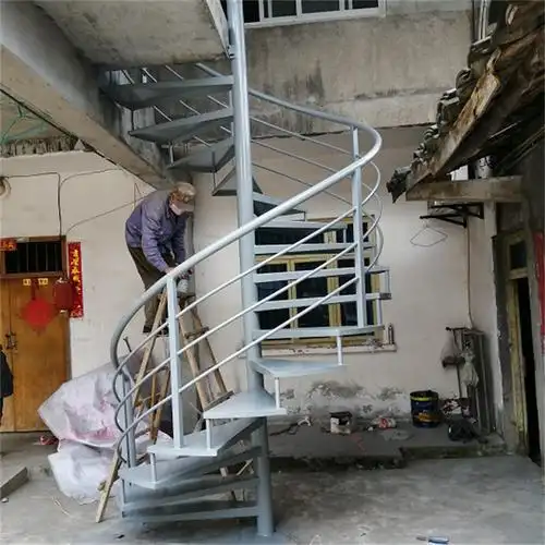 四川旋转楼梯定制精选钢结构旋转楼梯品质保证
