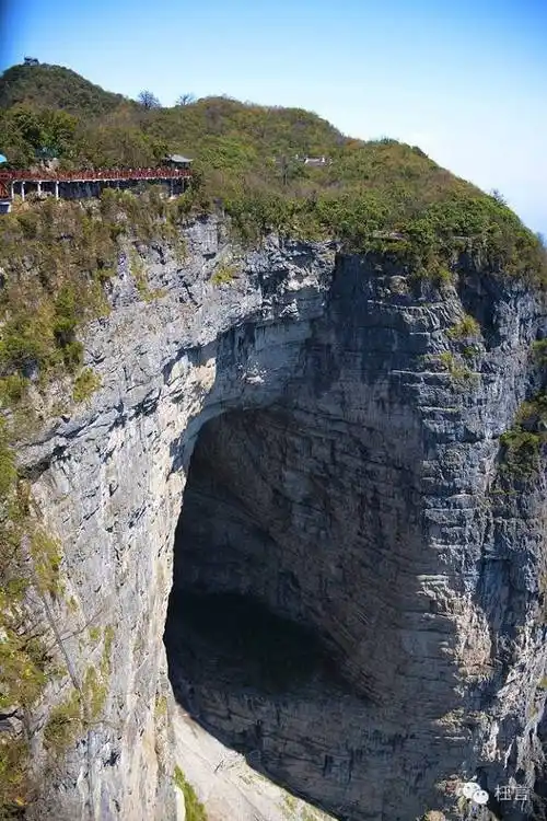 【枉言 | 张家界2015】悬浮山的世界_腾讯新闻