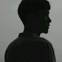 一个黑色影子在笑的大头像点击鼠标右键下载