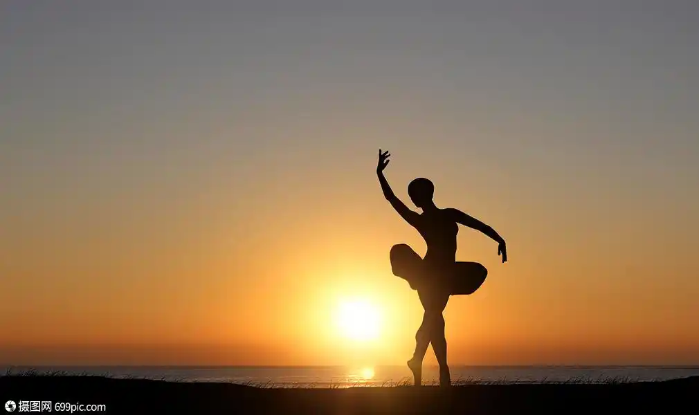 夕阳下跳舞单人舞唯美