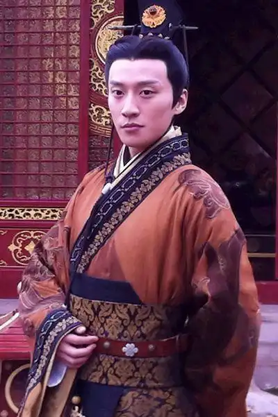 喜欢乔任梁在《陆贞传奇》里的高演~~~《小时代1.