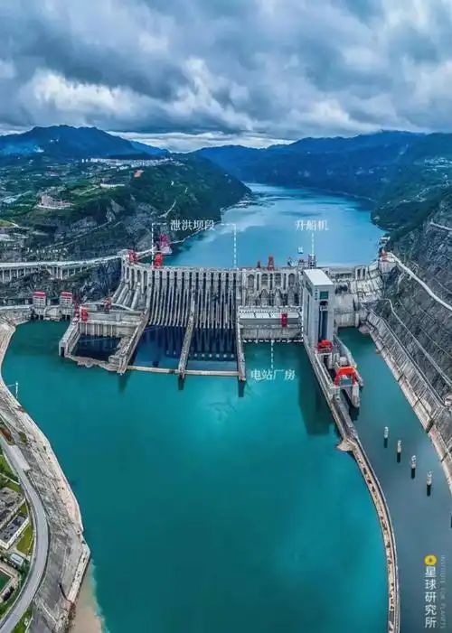 世界上大坝数量最多的国家超级水电站如何点亮中国